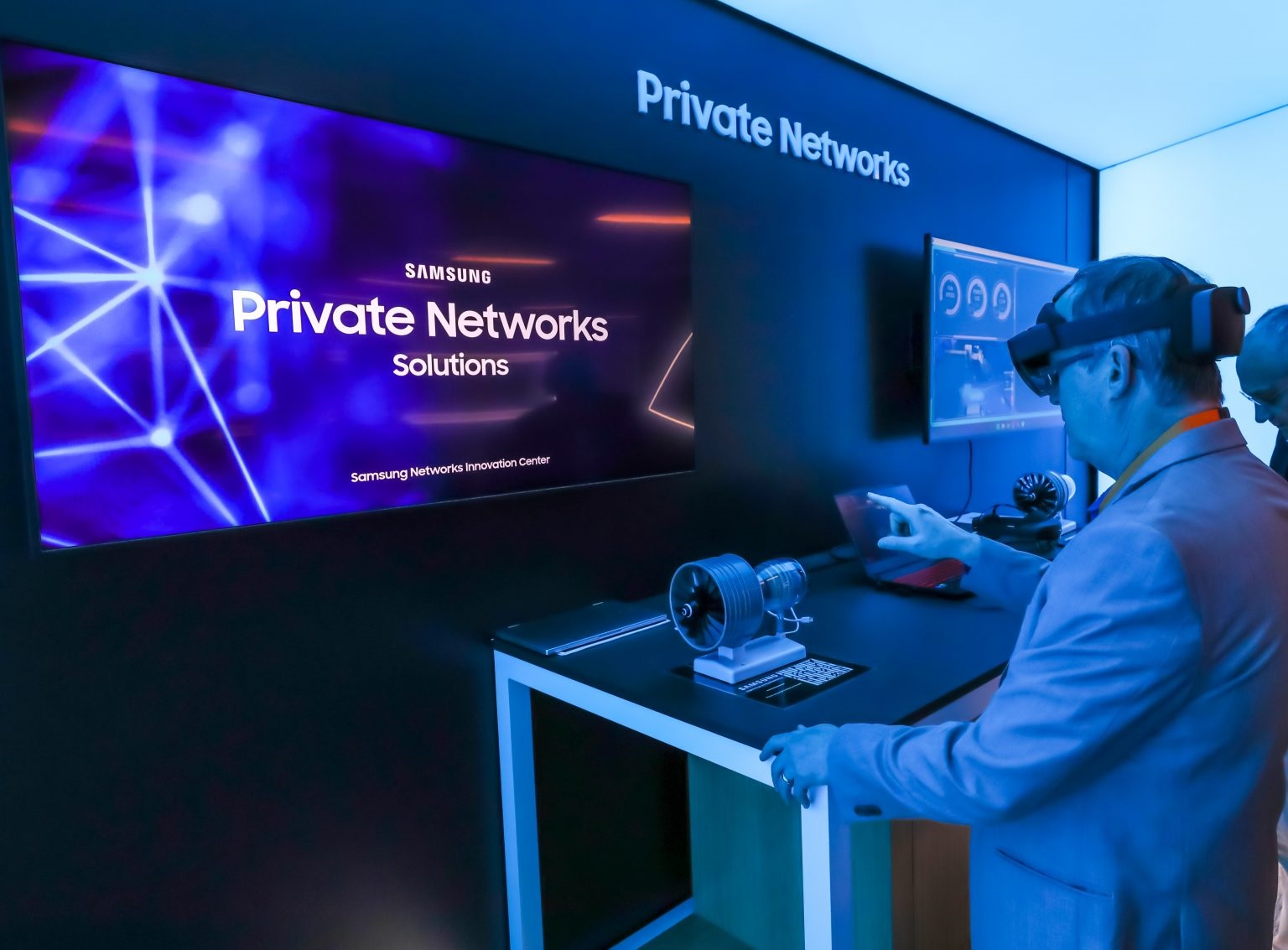 samsung-shows-off-vran-fwa-private-5g-at-new-innovation-center-dlit