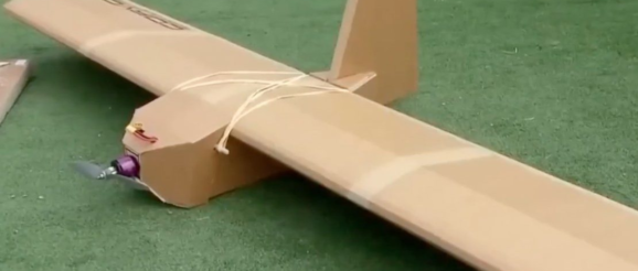 How Australian cardboard drones became a critical innovation in the Ukraine war - ABC News