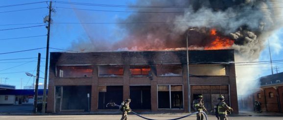 Birmingham Fire Dept. fights Sunday afternoon blaze near Innovation Depot [PHOTOS] | Bham Now